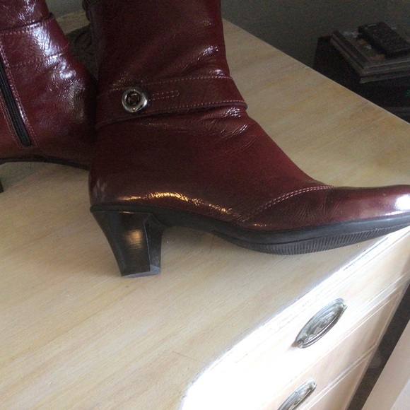 LaCanadienne Ankle Boots - Picture 4 of 7